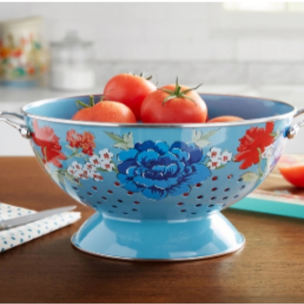 Pioneer Woman COLANDER Blue CLASSIC CHARM 5qt NWT.